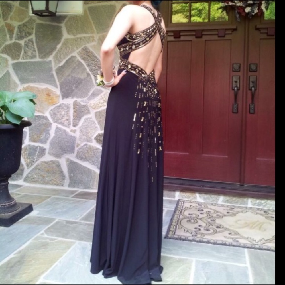 Prom Gown - Picture 4 of 4